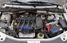 Установка ГБО на Lada Largus, подкапотное пространство